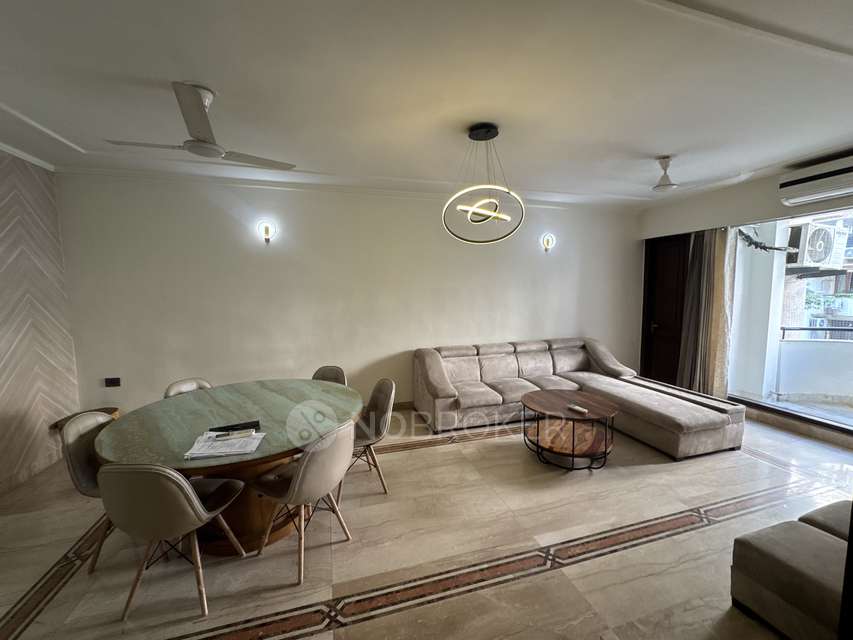 2 BHK Flat In Ambience Lagoon for Rent  In Lagoon Apartments