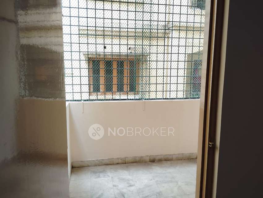 2 BHK Flat In Aiswarya Residency, Silpa Park Rd, Kondapur For Sale  In Silpa Park