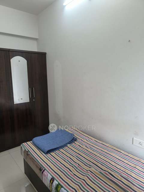 2 BHK House for Rent  In The Crown Greens - Old Building