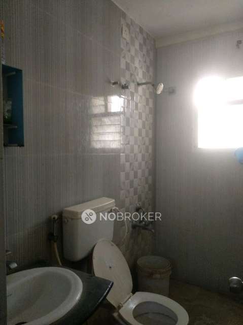 3 BHK Flat In  Temple Waves For Sale  In Irandankattalai