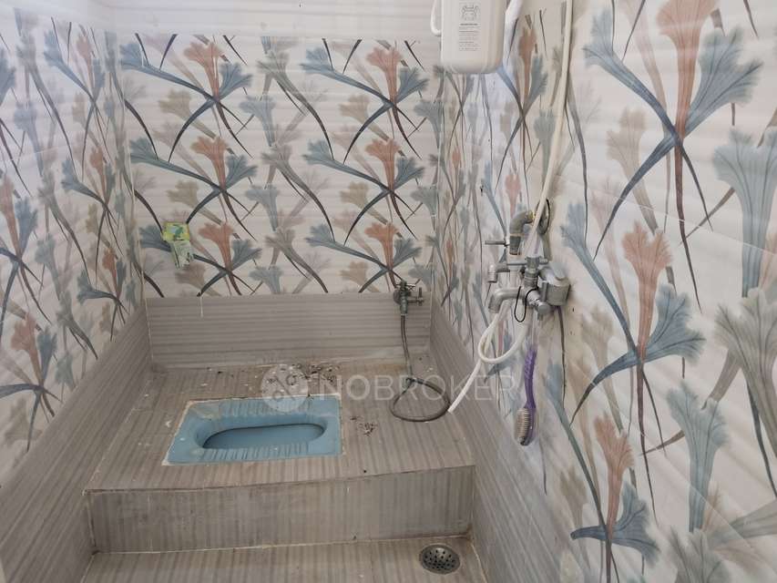 2 BHK Flat In Krishna Leela Arcade For Sale  In Seethaphalmandi Rd