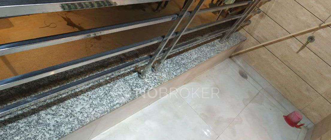 2 BHK Flat In Standalone Building  For Sale  In Uttam Nagar