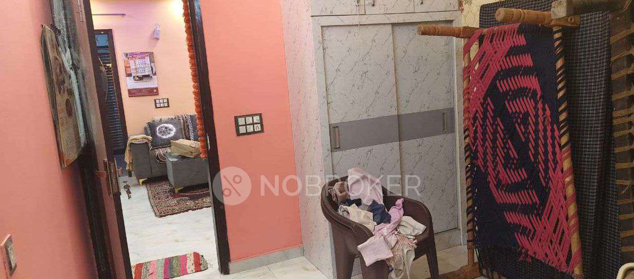 2 BHK Flat In Standalone Building  For Sale  In Uttam Nagar