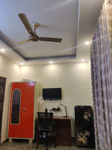 PG for Girls in Sushant Lok