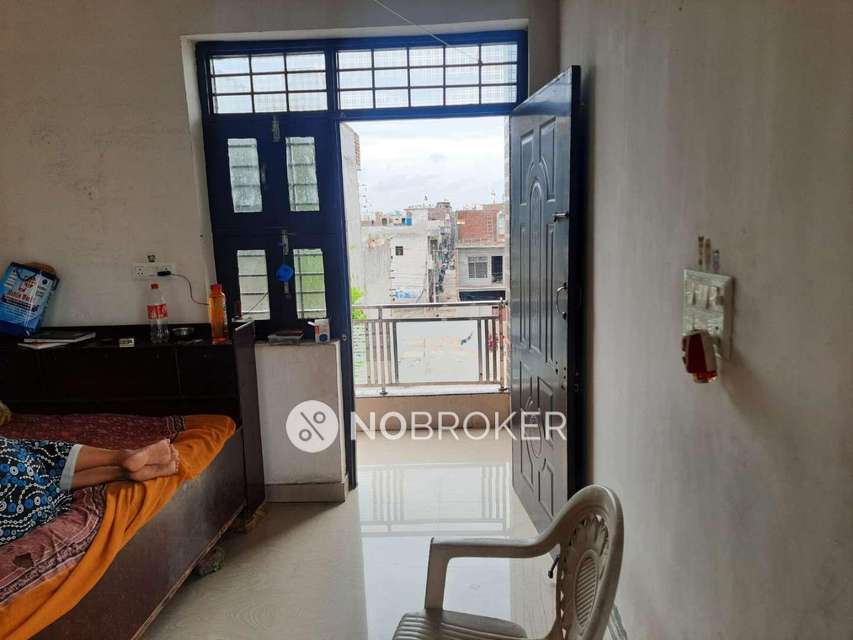 4+ BHK Flat For Sale  In Sector 52