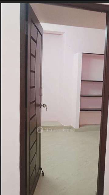2 BHK Flat In Karan Apartments For Sale  In Mudichur