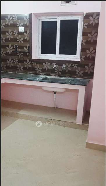 2 BHK Flat In Karan Apartments For Sale  In Mudichur