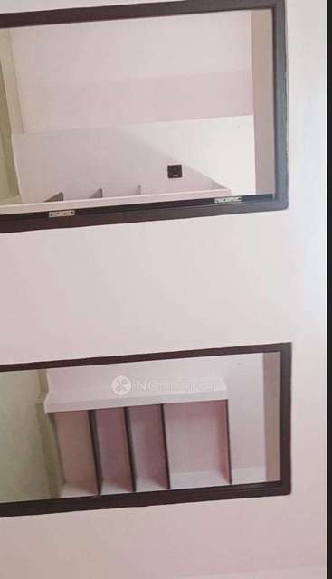 2 BHK Flat In Karan Apartments For Sale  In Mudichur