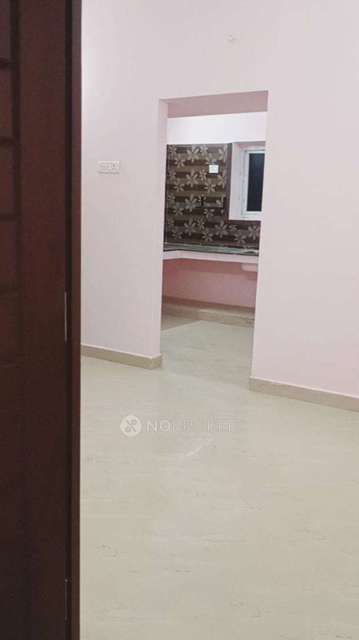 2 BHK Flat In Karan Apartments For Sale  In Mudichur