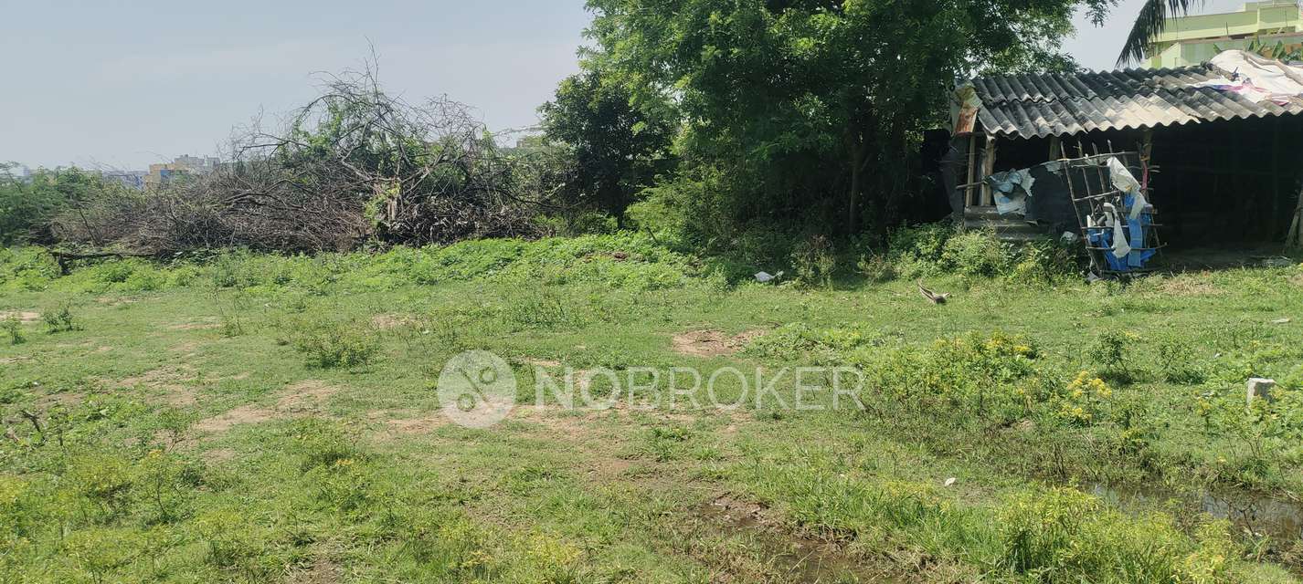 Plot For Sale  In Perungalathur