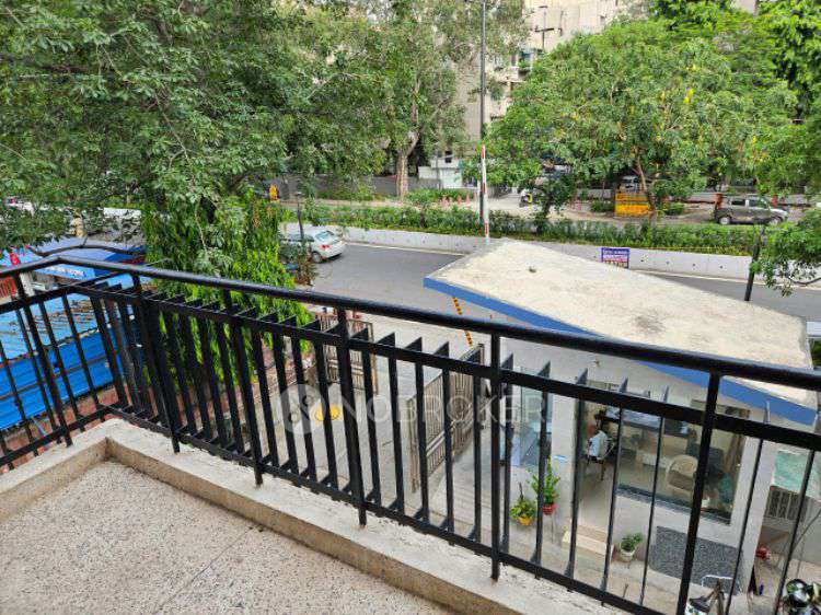 3 BHK Flat In Swati Apartments For Sale  In Patparganj