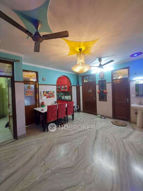 4 BHK Flat In Standalone Building	 For Sale  In Azadpur