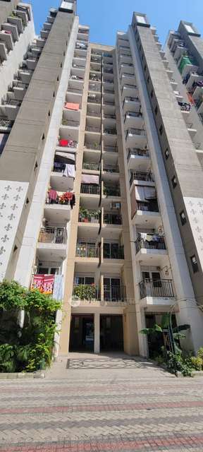 1 BHK Flat In Luxury Studios And 1 Bhk For Sale  In 5, 7th Avenue