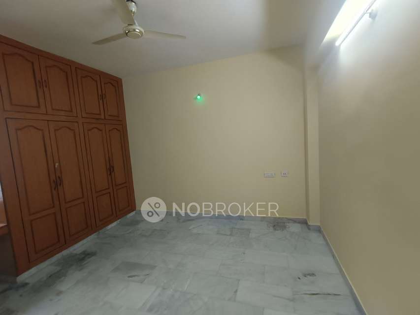 2 BHK Flat In Ram Niwas  For Sale  In Amberpet