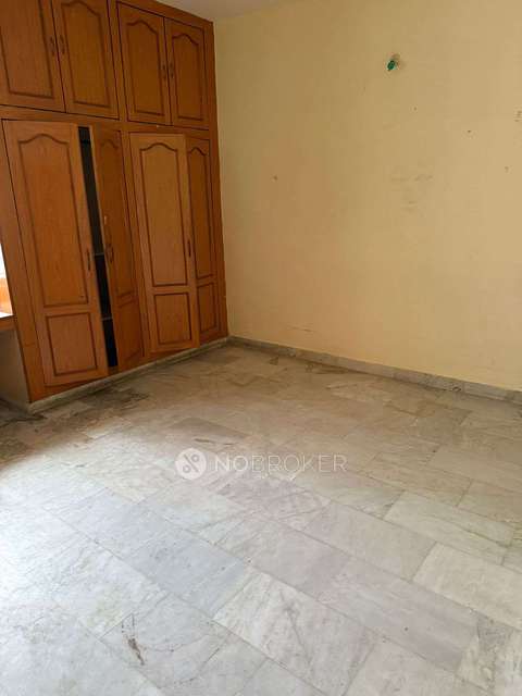 2 BHK Flat In Ram Niwas  For Sale  In Amberpet