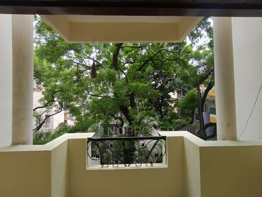 2 BHK Flat In Ram Niwas  For Sale  In Amberpet