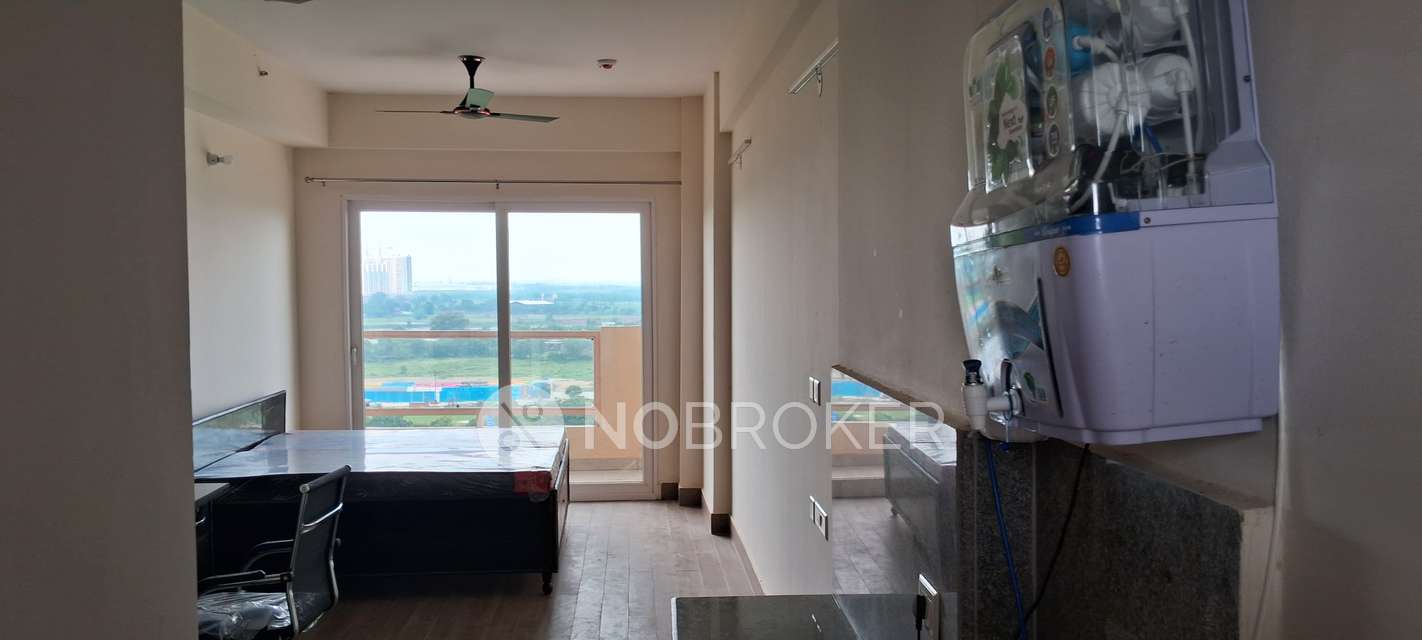 1 BHK Flat In Runway Suite For Sale  In Gaur Yanuma City