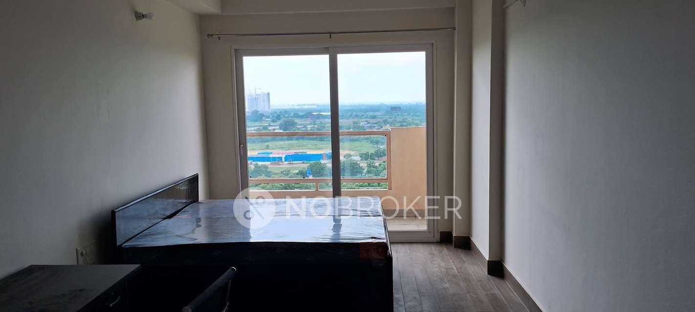 1 BHK Flat In Runway Suite For Sale  In Gaur Yanuma City