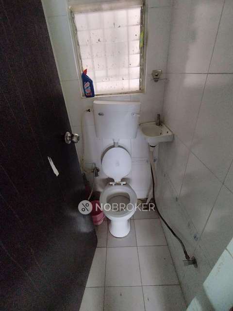 2 BHK Flat In Kapil Wood Row A Wing for Rent  In Azad Nagar, Wanowrie