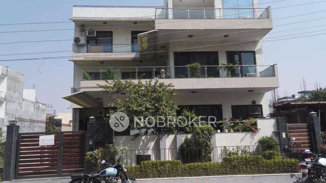 4+ BHK Flat For Sale  In Sector 46