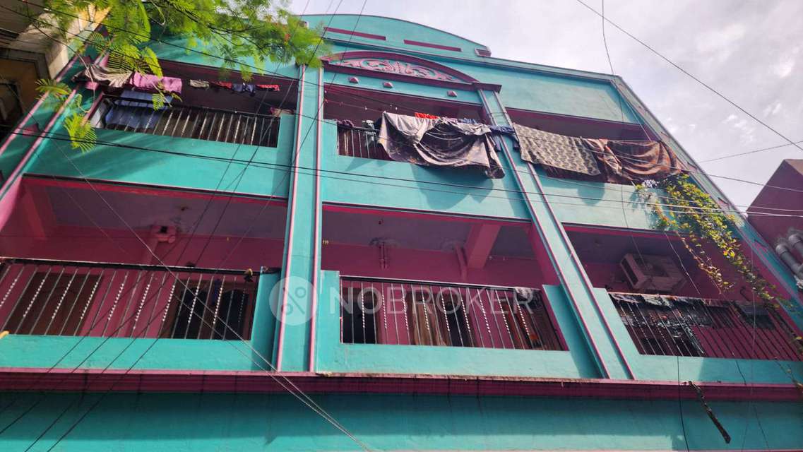 4+ BHK Flat For Sale  In Old Washermanpet
