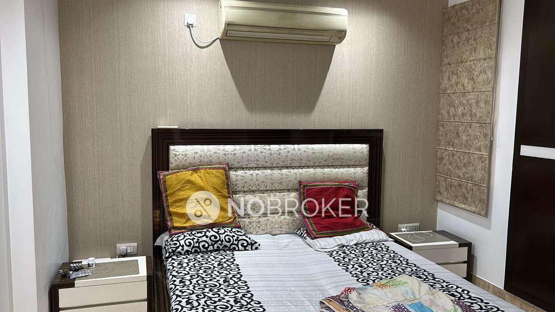 4 BHK Flat For Sale  In Safdarjung Enclave