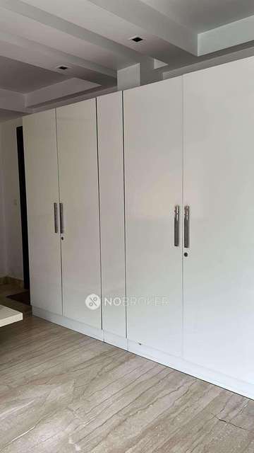 4 BHK Flat For Sale  In Safdarjung Enclave