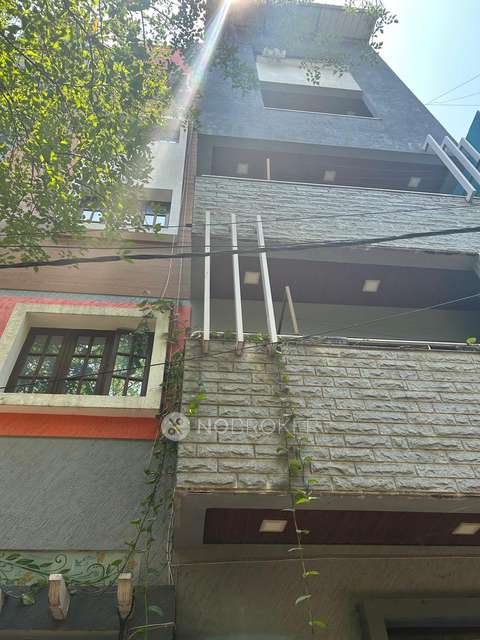 4+ BHK House For Sale  In Benson Town