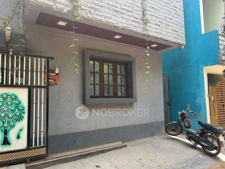 4+ BHK House For Sale  In Benson Town