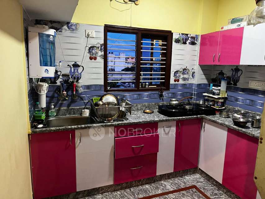 4+ BHK House For Sale  In Benson Town