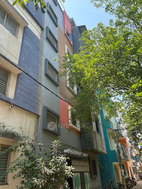 4+ BHK House For Sale  In Benson Town