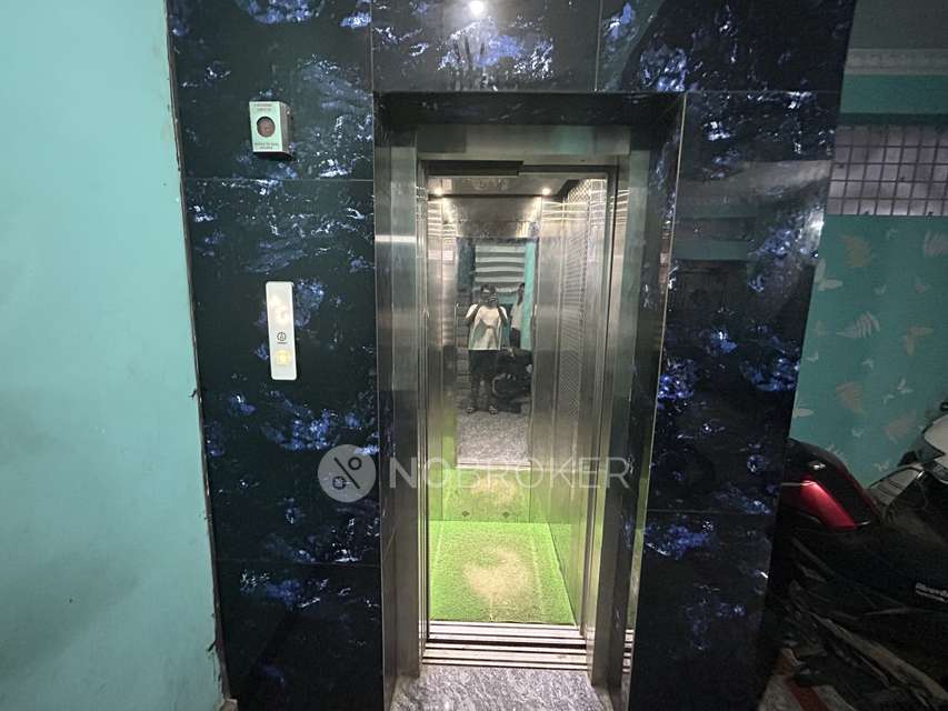 4+ BHK House For Sale  In Benson Town