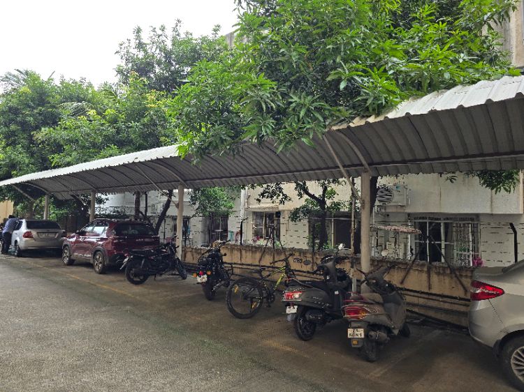 Mantra Majestica Apartment