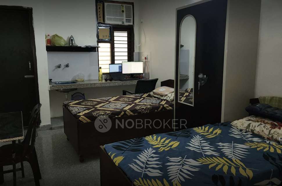 PG for Boys in Sector 21