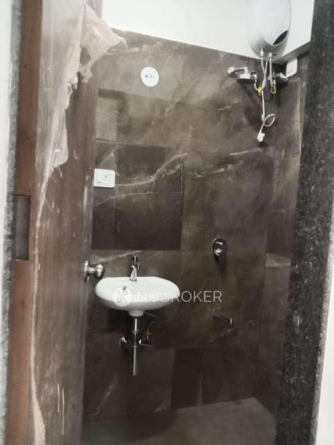 2 BHK Flat In Apartment For Sale  In Kandivali West