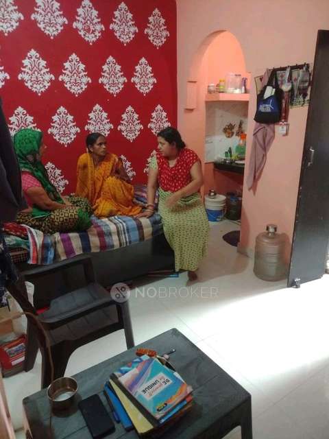 1 BHK Flat In Mandawali For Sale  In Patparganj