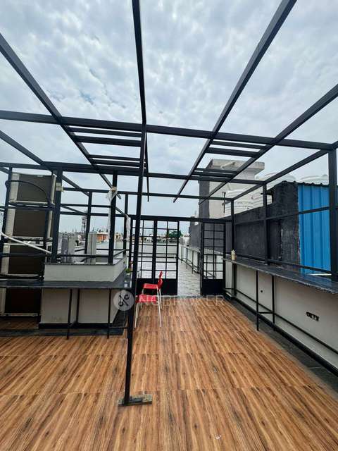 PG for Girls in Laxmi Nagar