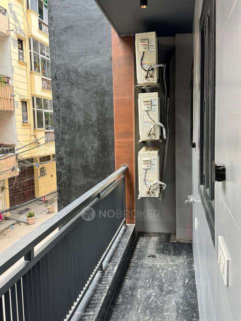 PG for Girls in Laxmi Nagar