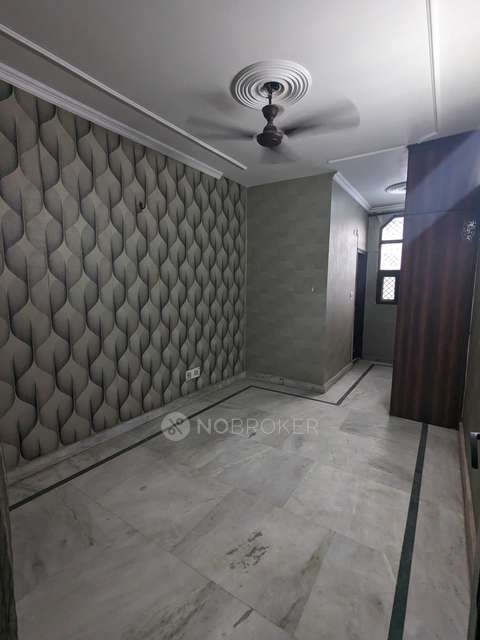 3 BHK Flat In Mansarover Garden, Kirti Nagar For Sale  In Mansarover Garden