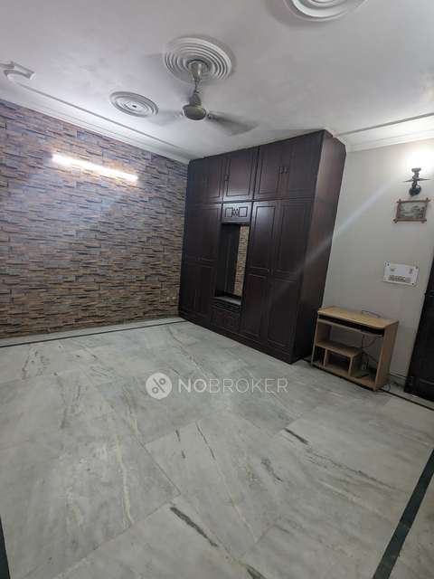 3 BHK Flat In Mansarover Garden, Kirti Nagar For Sale  In Mansarover Garden