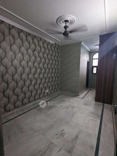 3 BHK Flat In Mansarover Garden, Kirti Nagar For Sale  In Mansarover Garden