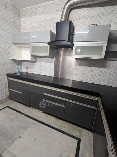 3 BHK Flat In Mansarover Garden, Kirti Nagar For Sale  In Mansarover Garden