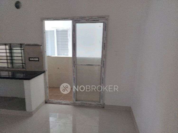 2 BHK Flat In Nakshatra Apartment For Sale  In Hoodi