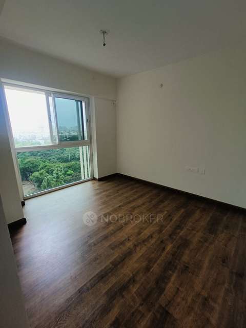 2 BHK Flat In Sd Corp Siennaa At Sarovar, Kandivali East(1.5 Bhk)  for Rent  In Kandivali East