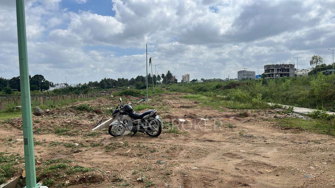Plot For Sale  In Npkl Layout In Bheemanakuppe
