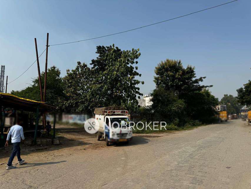 Godown/Warehouse in Surajpur, Greater Noida for Rent 