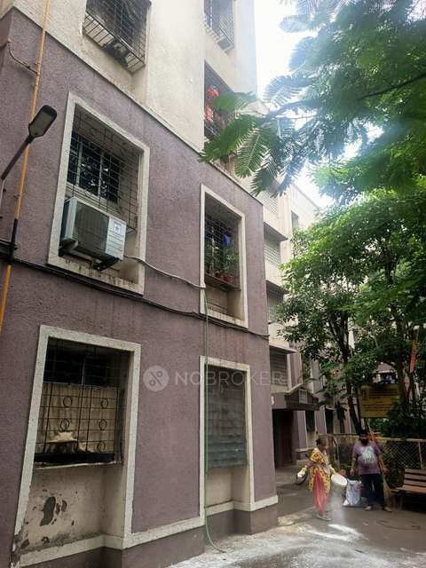 1 BHK Flat In Aashirwad Chs For Sale  In Kurla West