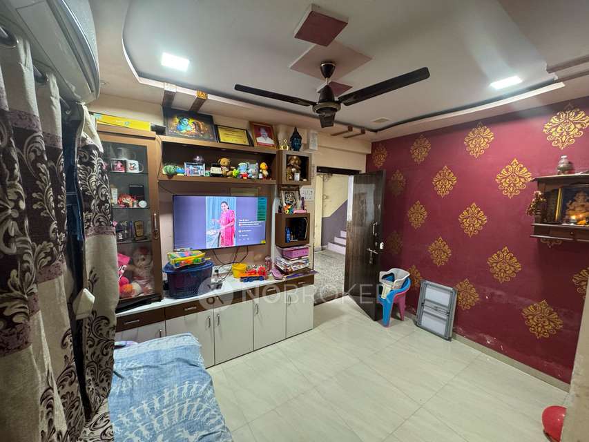 1 BHK Flat In Aashirwad Chs For Sale  In Kurla West