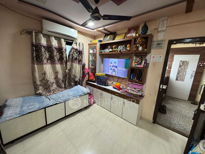 1 BHK Flat In Aashirwad Chs For Sale  In Kurla West