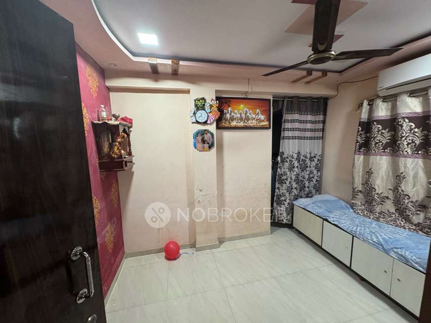 1 BHK Flat In Aashirwad Chs For Sale  In Kurla West